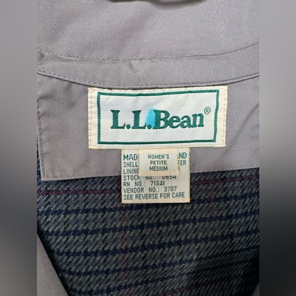 L.L. Bean VTG Wool Lined Waterproof Hooded Trench Coat Womens Medium Petite - Picture 3 of 14